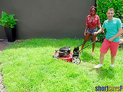 Short peeping tom pussypounding black MILF