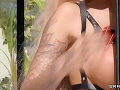Daisy Lee - Insatiable Milf Action
