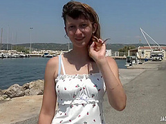 Outdoors fuck for the young Melany