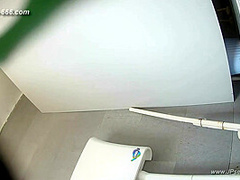 chinese girls go to toilet.298