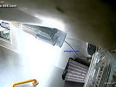 chinese girls go to toilet.298