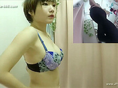 peeping japanese changeroom.11