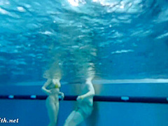 Jeny Smith bottomless in Spa. Naked underwater