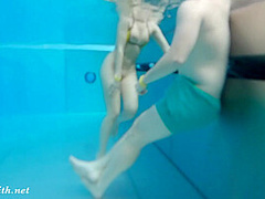 Jeny Smith bottomless in Spa. Naked underwater