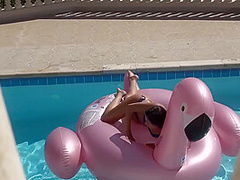 Lia-fox - Hotel Pool Schlampe ! Mit Lia-fox