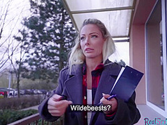 Pretty Eurobabe Gets Paid To Reverse Ride After Pov Blowjob