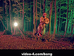 Eveline Dellai rides a knights flesh sword until her pussy is sore - BANG!