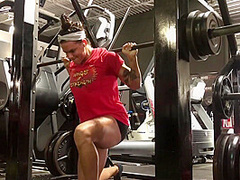 Brunette Amateur Milf Hottie