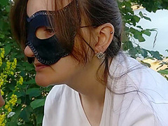 Girl Sucking With Cumshot On The Public Beach