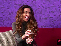 Voyeur busty MILF rubbing pussy n watching guy while wanking