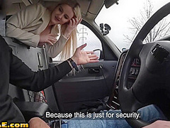 Amateur taxi bigass babe in pantyhose gets banged outdoor