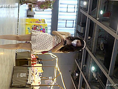 peeping chinese amateur upskirt.132