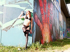 Exhibe And Fuck With Stanger Under The Bridge