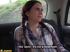 Braids amateur tourist giving brain