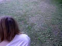 Elle Me Branle Sur Le Bord De Route Puis Je La Prends En Levrette Et Ejacule Sur Son Petit Anus