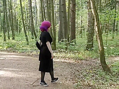 Progulka Po Lesoparku S Vibratorom Distancionnogo Upravleniya I Masturbaciya V Mashine Na Parkovke