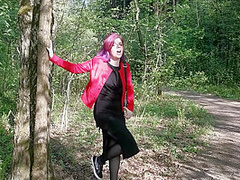 Progulka Po Lesoparku S Vibratorom Distancionnogo Upravleniya I Masturbaciya V Mashine Na Parkovke