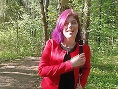 Progulka Po Lesoparku S Vibratorom Distancionnogo Upravleniya I Masturbaciya V Mashine Na Parkovke