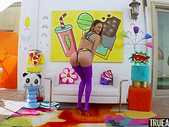 Kyler Quinn, True Anal And Mike Adriano In True Ass Fucking Has Her Tight Butt Gaped