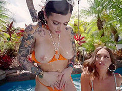 Kelsi Monroe And Keisha Grey - Teen Shameless Lesbos Xxx Video