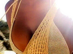 Vacation Squirt In The Paradise