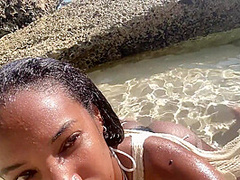 Vacation Squirt In The Paradise