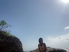 Vacation Squirt In The Paradise