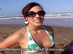 Spring Breakers Strip Nude At The Beach And Later The Shower