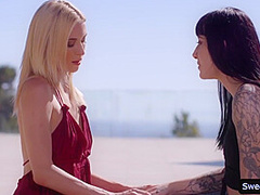 Hot Babes Aiden And Goth Incrdible Outdoor Lesbian Sex