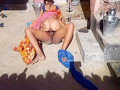 Deshi Village Bhabhi Outdoor Hindi Sex