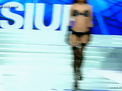 Chinese model in sexy lingerie show.18