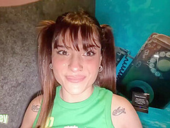 Public Sex Y Cumwalk Gets Horny In The Parking , Exhibicionismo Con Semen En Cara - Nadja Lapiedra