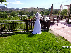 Runaway Bride, Anna B And Vanna Bardot In Revenge Of The