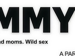 MOMMY4K. Summery Seduction