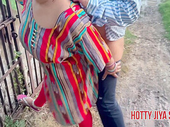 Jamindar Ke Bete Ne Bhabhi Ko Tabadtod Choda Jab Wo Khet Mein Pisaab Kar Rahi Thi