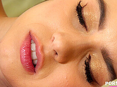 Pussy Licking Lesbian Getaway - PornWorld