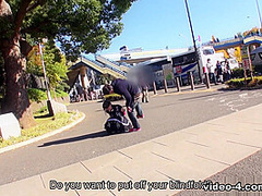 Newcomer Yui Kyouno has a fun day in the van giving handjobs to men - JapanHDV