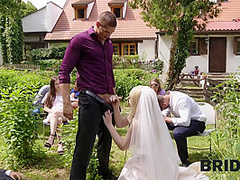 Grooms Brides Wedding Woe