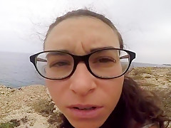 Paseo y chupa bajo la lluvia