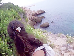 Paseo y chupa bajo la lluvia