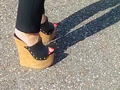 18 cm cork wedges and ice