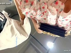 peeping chinese amateur upskirt.147