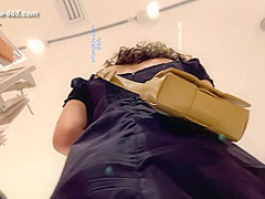 peeping chinese amateur upskirt.148