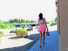 Roxanna Ii : A Confident Return 2 With Roxanne Rae