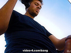 Tereza lets her man film himself fucking her in an abandoned lot - BANG