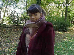 lovely 18 years old teen first porn casting