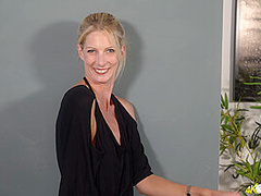 Getting An Eyeful - DownblouseJerk