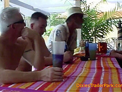 Pool Bar Slut 10 Min