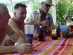 Pool Bar Slut 10 Min