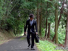 JAVHUB Hikari gets creampied outside in the woods